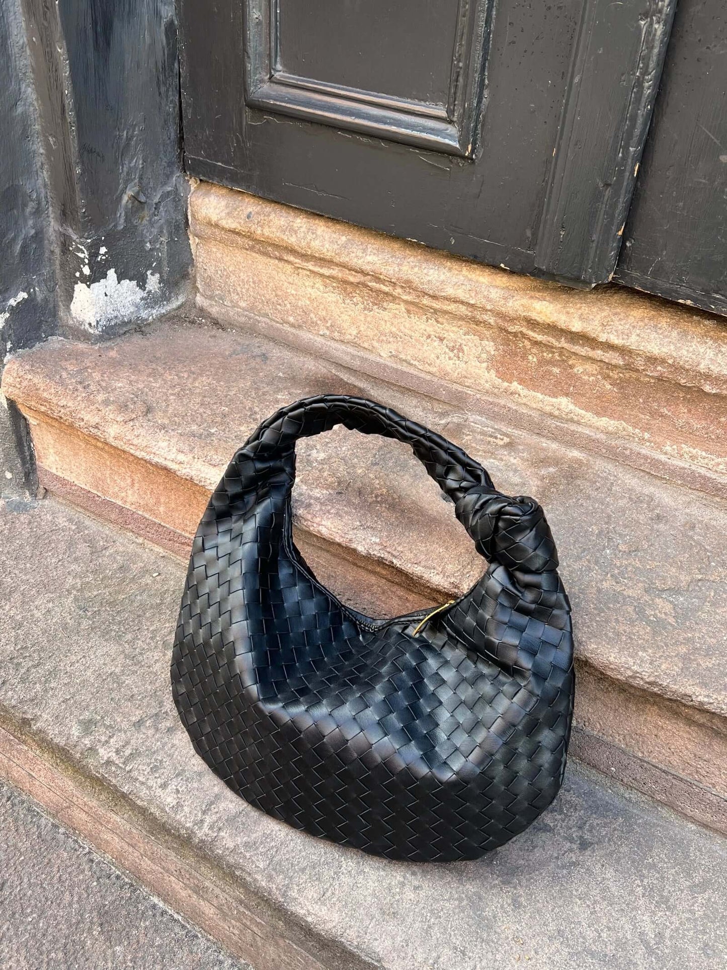 Sac bandoulière tressé – Élégance et intemporalité