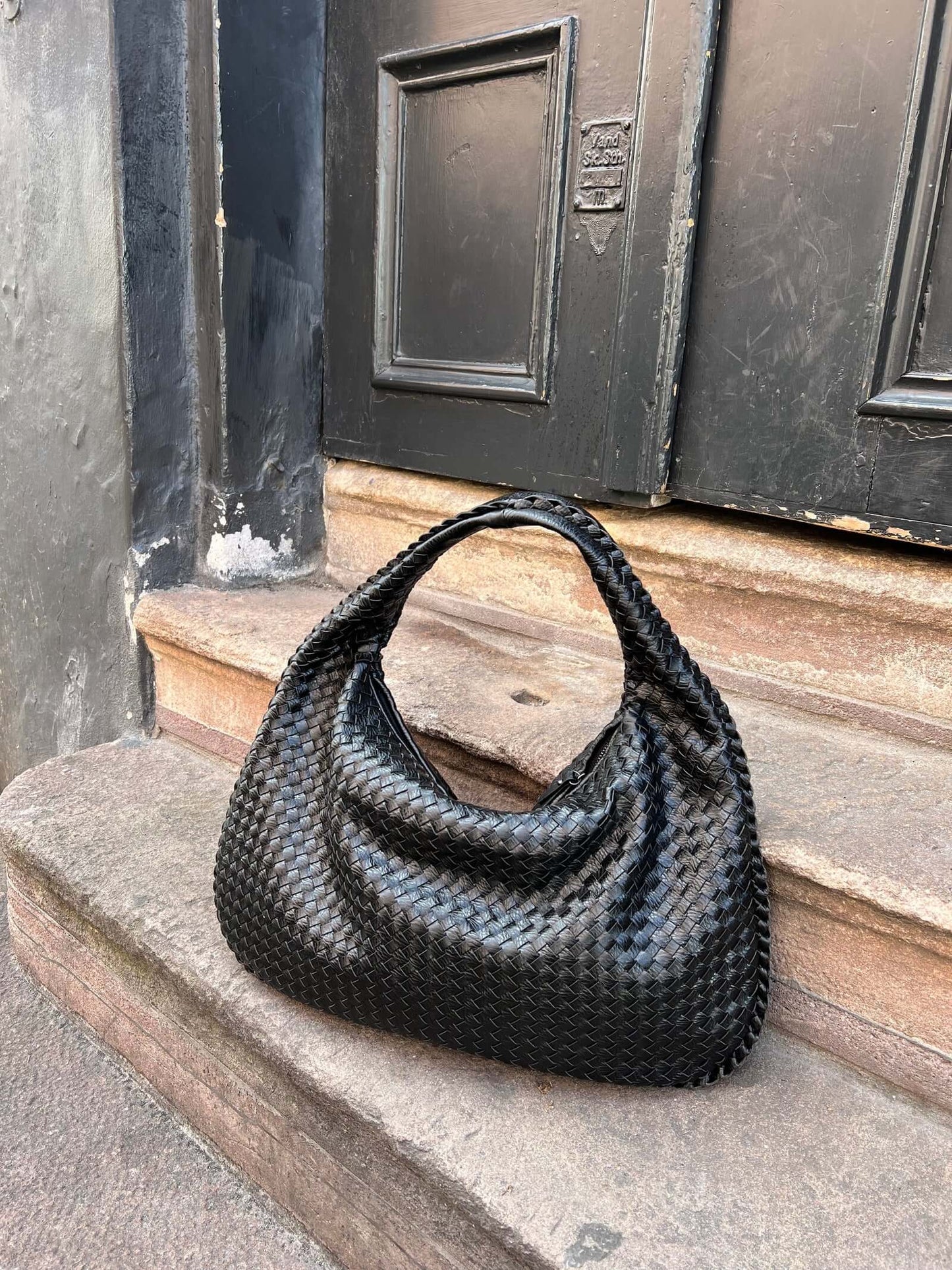 Sac à main élégant en cuir vegan – Style intemporel et détails tressés