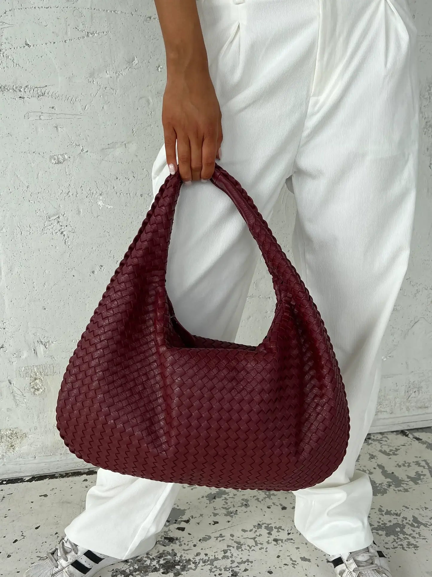 Sac à main élégant en cuir vegan – Style intemporel et détails tressés