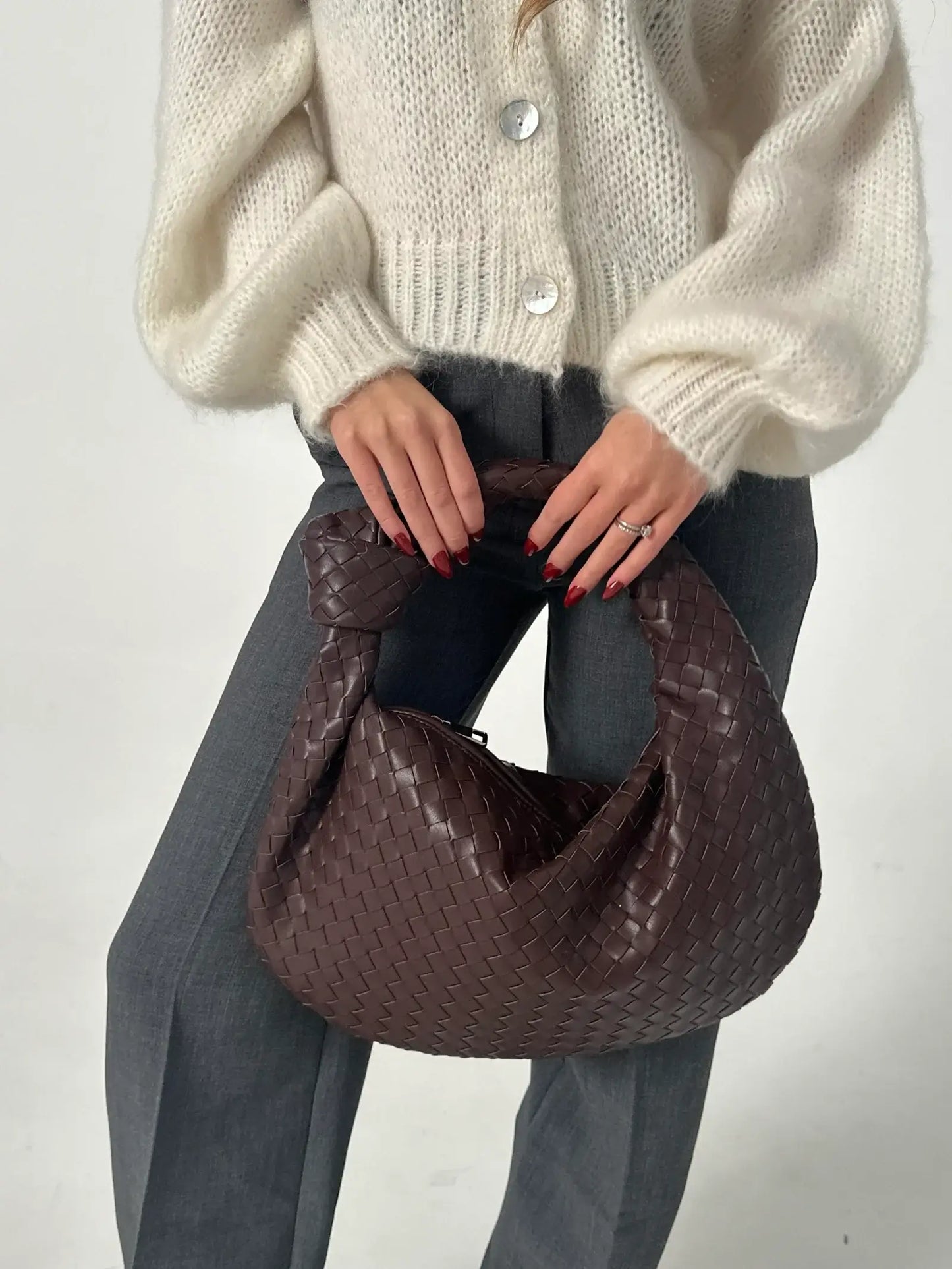 Sac bandoulière tressé – Élégance et intemporalité