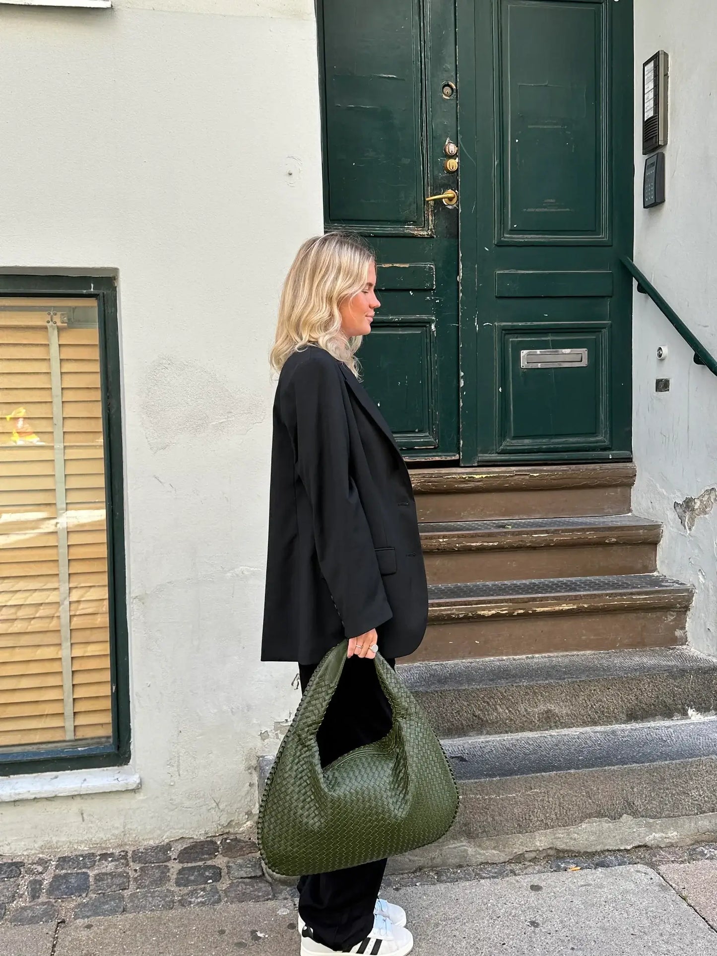 Sac à main élégant en cuir vegan – Style intemporel et détails tressés