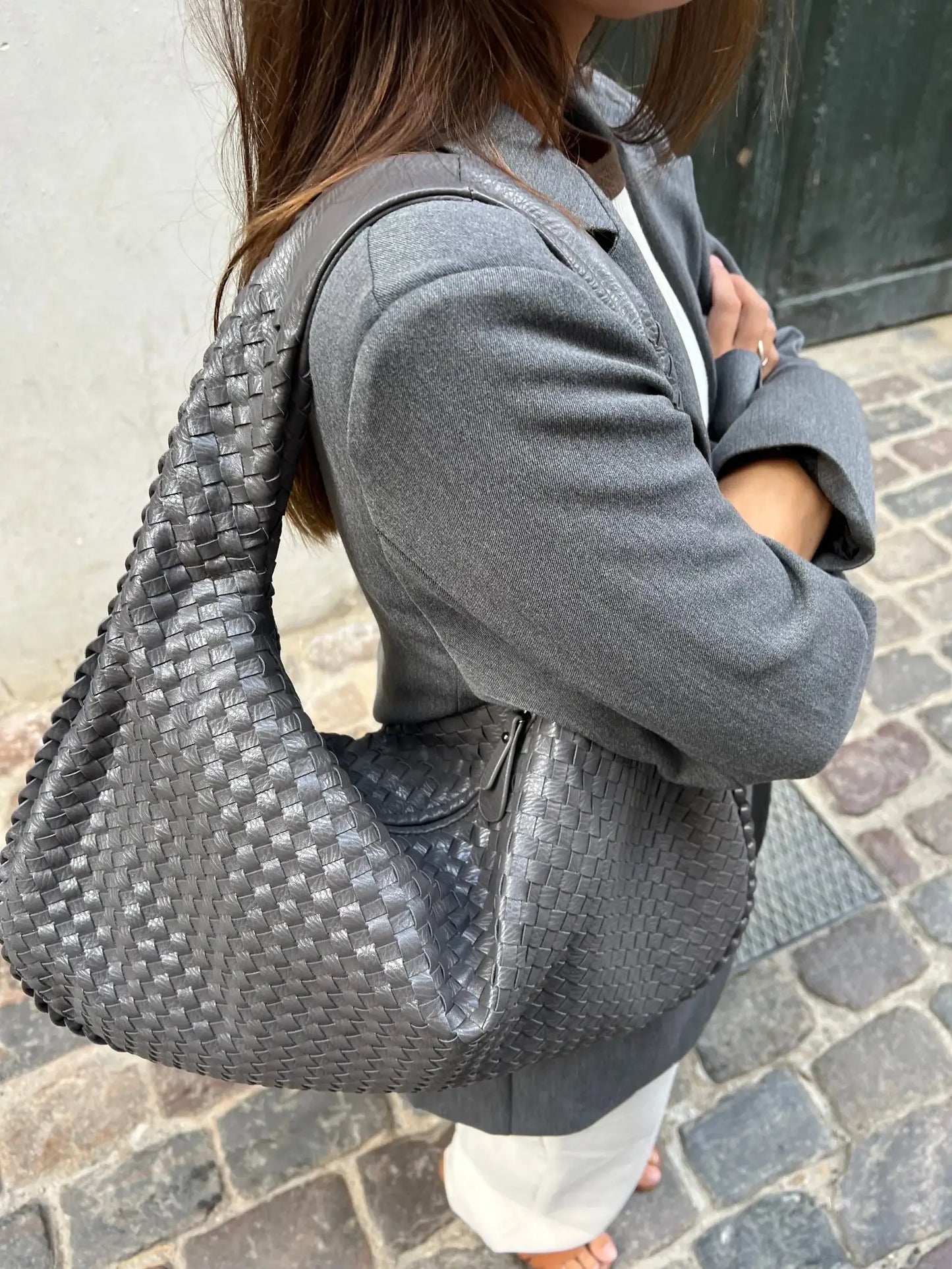 Sac à main élégant en cuir vegan – Style intemporel et détails tressés