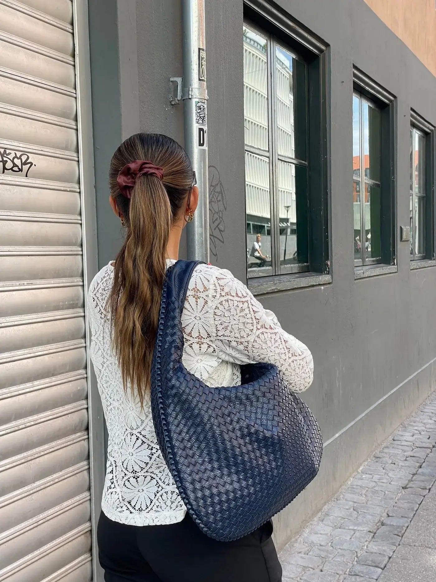 Sac à main élégant en cuir vegan – Style intemporel et détails tressés