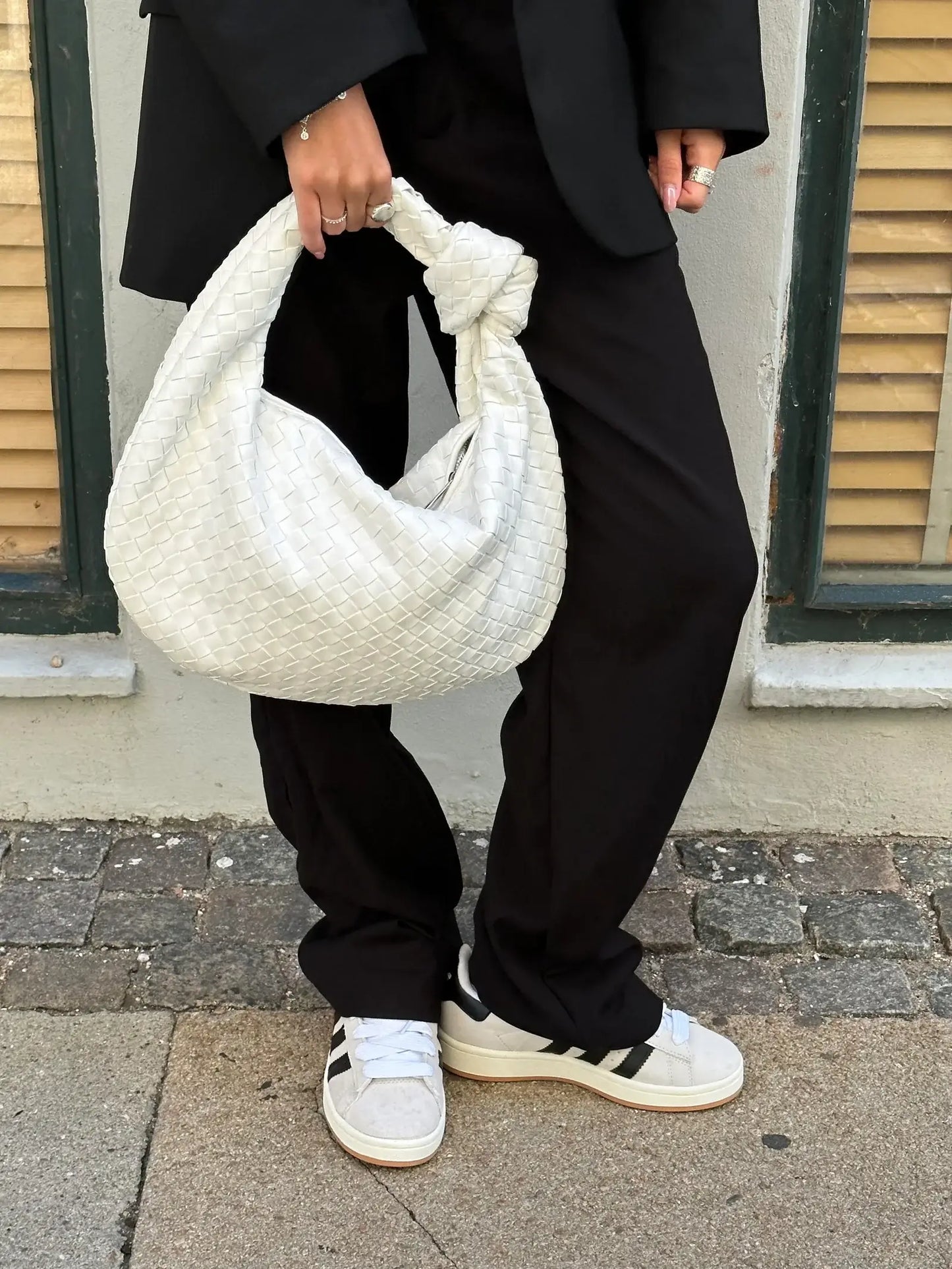 Sac bandoulière tressé – Élégance et intemporalité
