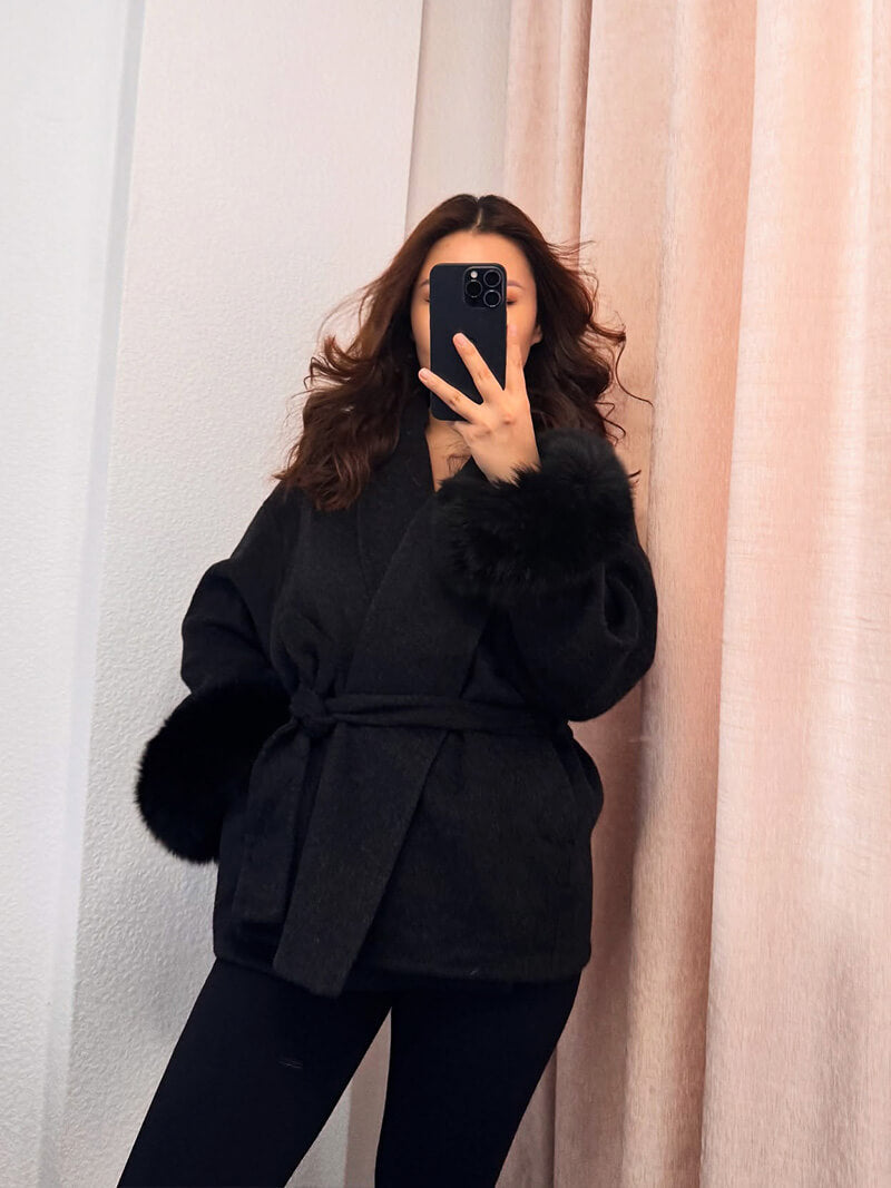 Manteau Grace en fausse fourrure – Élégance et chaleur en toute saison