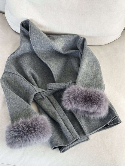 Manteau Grace en fausse fourrure – Élégance et chaleur en toute saison