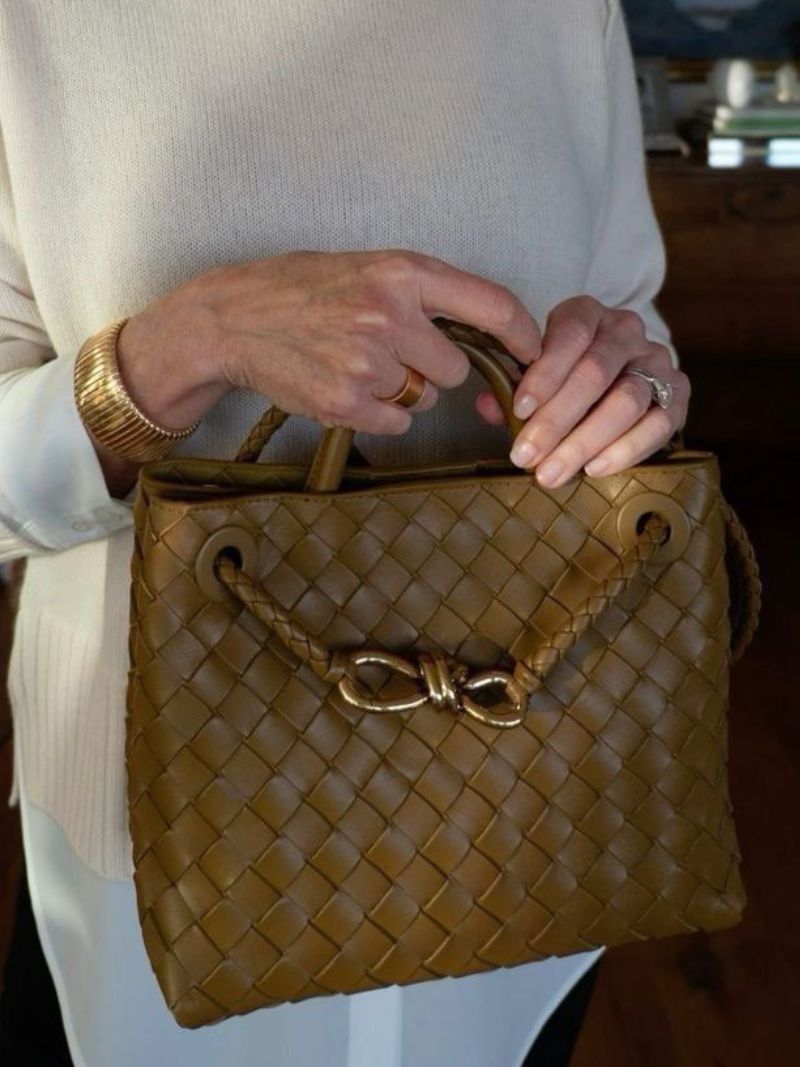 Sac tressé Lucia – Élégance et raffinement au quotidien