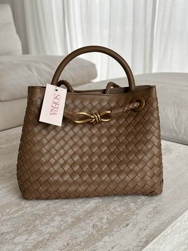 Sac tressé Lucia – Élégance et raffinement au quotidien
