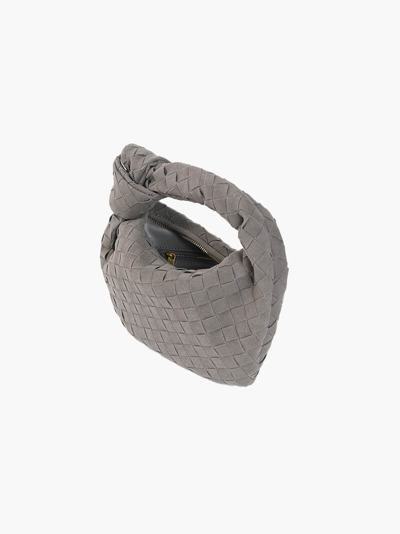Mini sac en daim tressé – Élégance et raffinement au quotidien