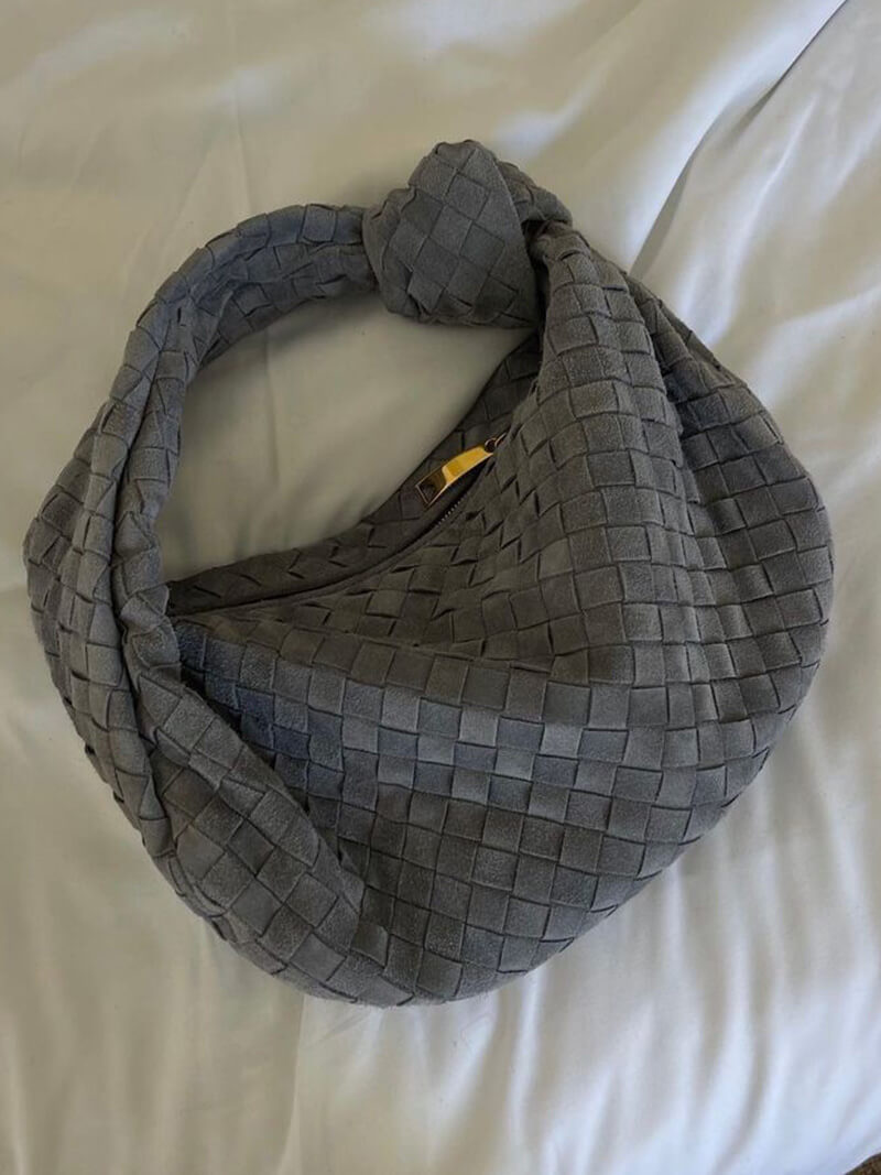 Sac tressé en daim – Élégance et praticité au quotidien