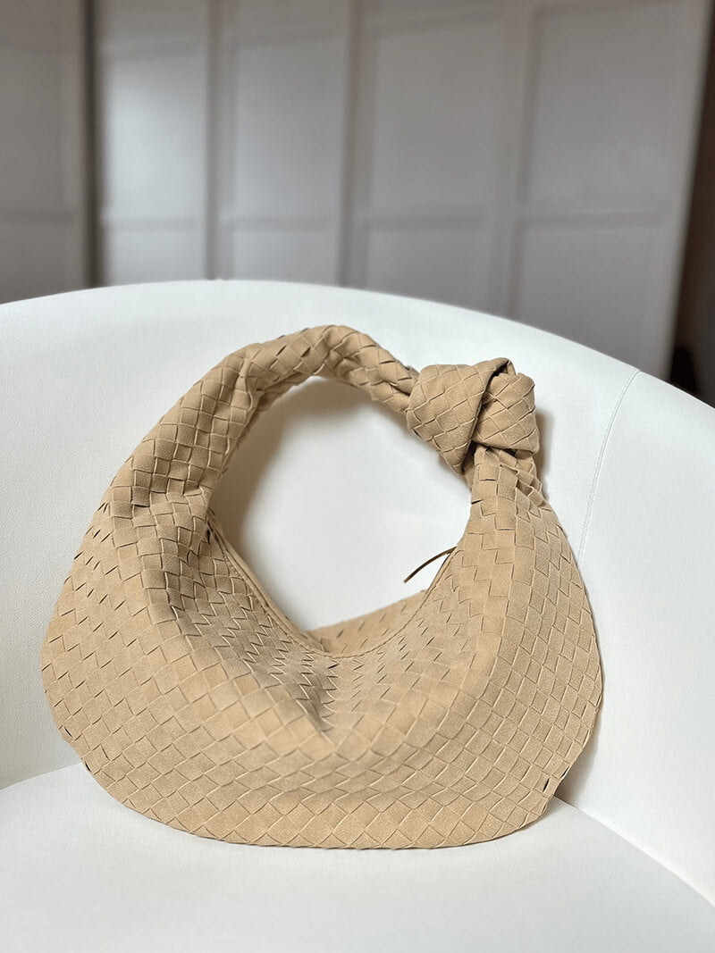 Sac tressé en daim – Élégance et praticité au quotidien