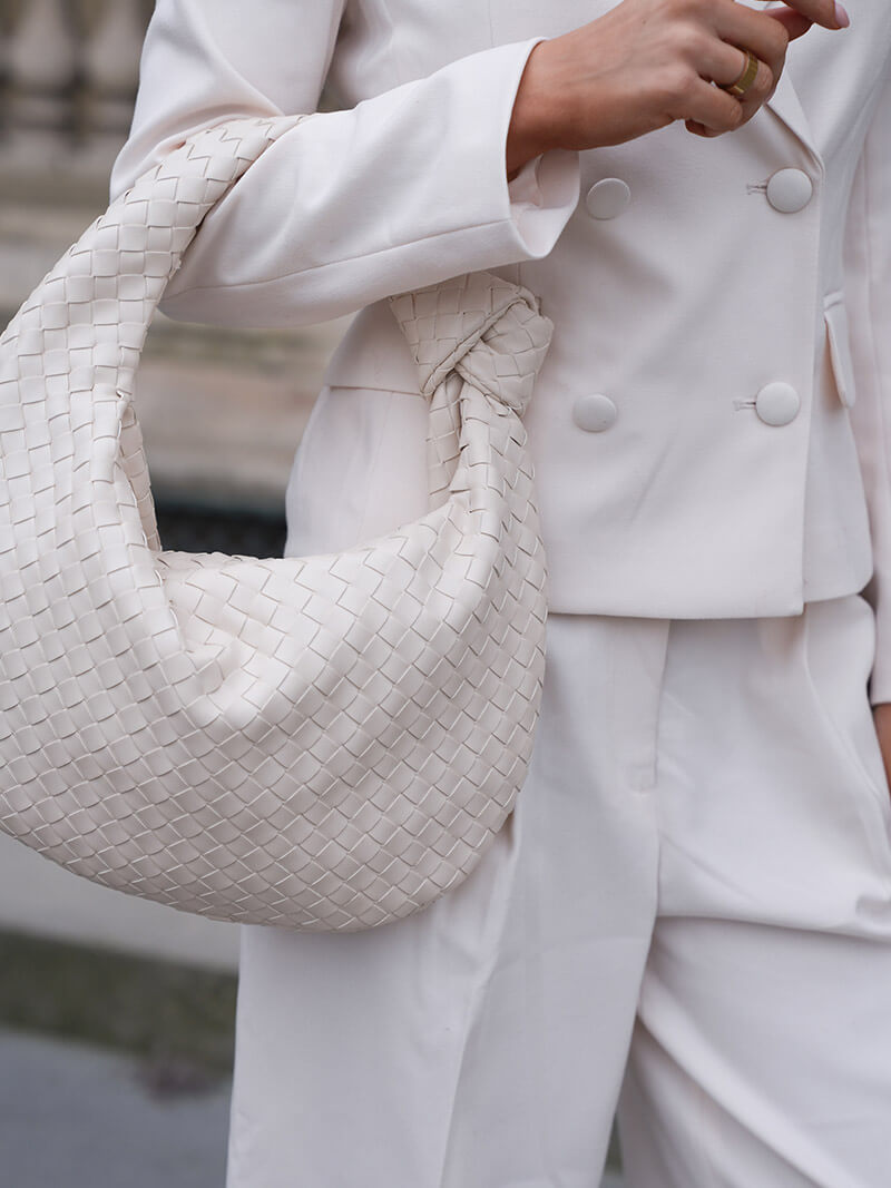 Sac bandoulière tressé – Élégance et intemporalité